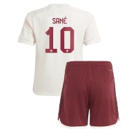 Camiseta Bayern Munich Leroy Sane #10 Tercera Equipación Replica 2023-24 para niños mangas cortas (+ Pantalones cortos)